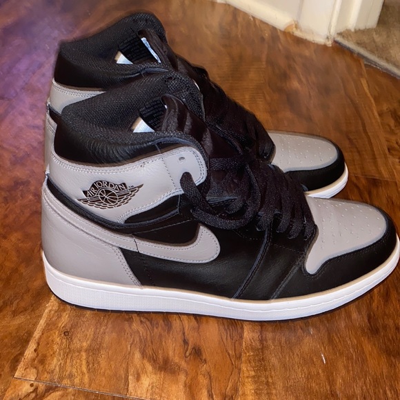 Shadow 1s never worn before bought from StockX. - Picture 2 of 4
